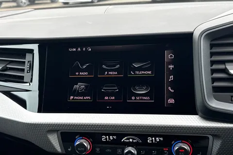 MB21FXH Audi A1 1.5 TFSI 35 Black Edition Sportback S Tronic Euro 6 (s/s) 5dr Thumbnail #17