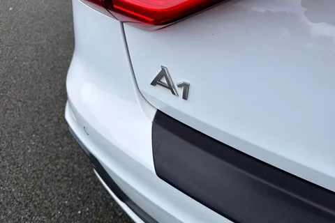 MB21FXH Audi A1 1.5 TFSI 35 Black Edition Sportback S Tronic Euro 6 (s/s) 5dr Thumbnail #32