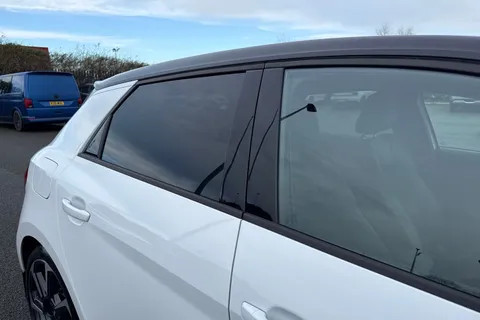 MB21FXH Audi A1 1.5 TFSI 35 Black Edition Sportback S Tronic Euro 6 (s/s) 5dr Thumbnail #35