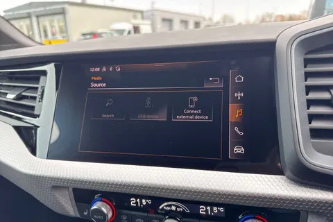 MB21FXH Audi A1 1.5 TFSI 35 Black Edition Sportback S Tronic Euro 6 (s/s) 5dr Thumbnail #47