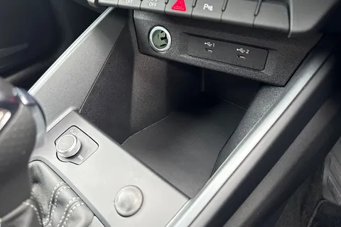 MB21FXH Audi A1 1.5 TFSI 35 Black Edition Sportback S Tronic Euro 6 (s/s) 5dr Thumbnail #56