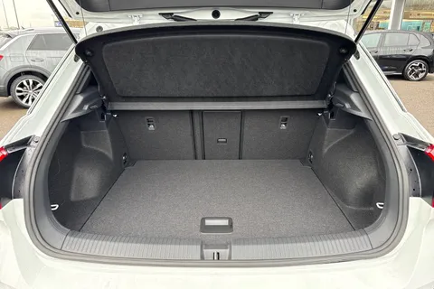 DC25ZCE Volkswagen T-Roc 1.5 TSI R-Line 5dr DSG ⭐Rear view camera, Tilting and sliding panoramic sun Thumbnail #7