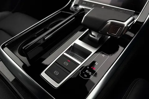 23 of 66 for Audi Q7 SUV Black Edition 55 TFSI quattro 340 PS tiptronic