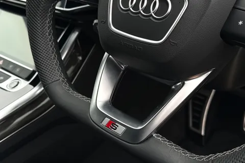 47 of 66 for Audi Q7 SUV Black Edition 55 TFSI quattro 340 PS tiptronic