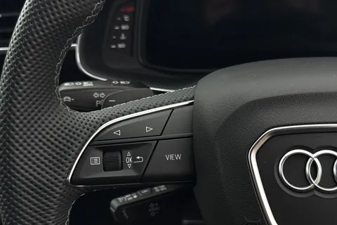 48 of 66 for Audi Q7 SUV Black Edition 55 TFSI quattro 340 PS tiptronic