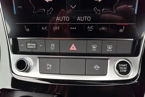 58 of 66 for Audi Q7 SUV Black Edition 55 TFSI quattro 340 PS tiptronic