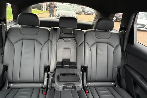 61 of 66 for Audi Q7 SUV Black Edition 55 TFSI quattro 340 PS tiptronic