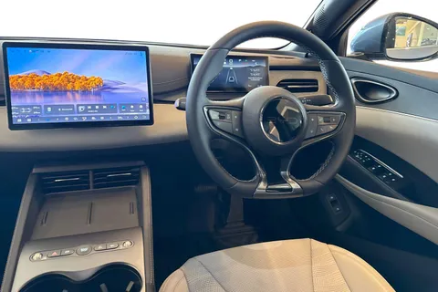  BYD Seal 6 1.5 DM-i 10kWh Boost CVT Auto Euro 6 (s/s) 4dr Thumbnail #13