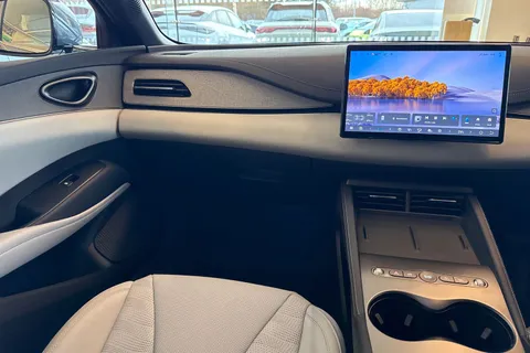  BYD Seal 6 1.5 DM-i 10kWh Boost CVT Auto Euro 6 (s/s) 4dr Thumbnail #15