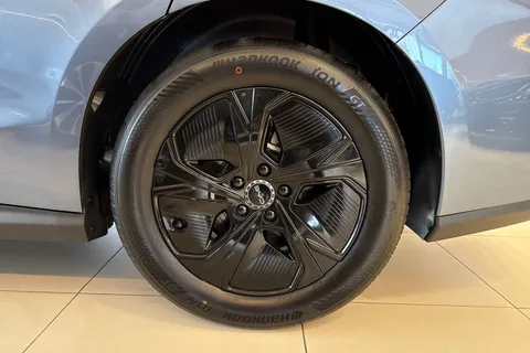  BYD Seal 6 1.5 DM-i 10kWh Boost CVT Auto Euro 6 (s/s) 4dr Thumbnail #23