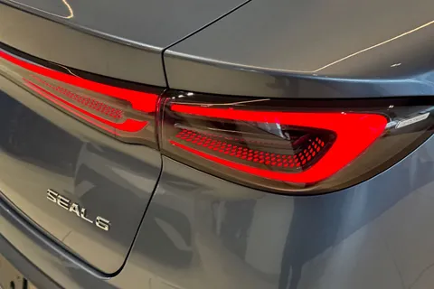  BYD Seal 6 1.5 DM-i 10kWh Boost CVT Auto Euro 6 (s/s) 4dr Thumbnail #28