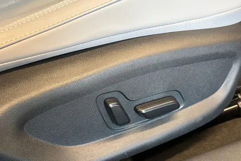  BYD Seal 6 1.5 DM-i 10kWh Boost CVT Auto Euro 6 (s/s) 4dr Thumbnail #38