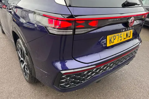 KP75LMU Volkswagen Tayron 2.0 TSI R-Line 4Motion 5dr DSG7 [7 Seat] ⭐Infotainment plus package⭐ Thumbnail #8