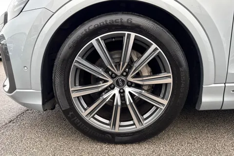 11 of 43 for Audi Q8 SUV S line 55 TFSI quattro 340 PS tiptronic