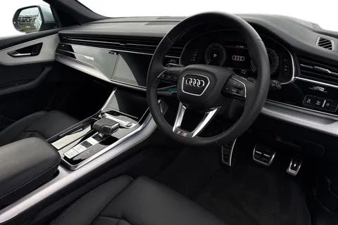 14 of 43 for Audi Q8 SUV S line 55 TFSI quattro 340 PS tiptronic