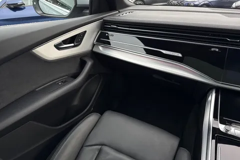 20 of 43 for Audi Q8 SUV S line 55 TFSI quattro 340 PS tiptronic