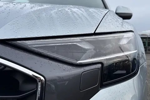 26 of 43 for Audi Q8 SUV S line 55 TFSI quattro 340 PS tiptronic