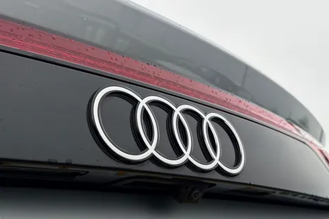 27 of 43 for Audi Q8 SUV S line 55 TFSI quattro 340 PS tiptronic