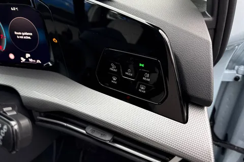 DK75YNN Volkswagen Golf 1.5 TSI 204 Style eHybrid 5dr DSG ⭐ 18' Catania alloy, Winter Pack, Area vi Thumbnail #31