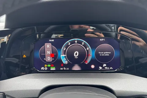 DK75YNN Volkswagen Golf 1.5 TSI 204 Style eHybrid 5dr DSG ⭐ 18' Catania alloy, Winter Pack, Area vi Thumbnail #33