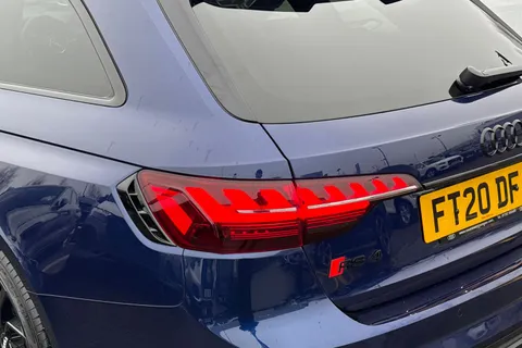 FT20DFJ Audi RS 4 Avant RS 4 Avant Carbon Black   450 PS tiptronic Thumbnail #7