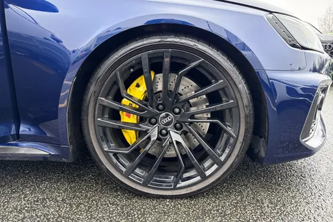 FT20DFJ Audi RS 4 Avant RS 4 Avant Carbon Black   450 PS tiptronic Thumbnail #10