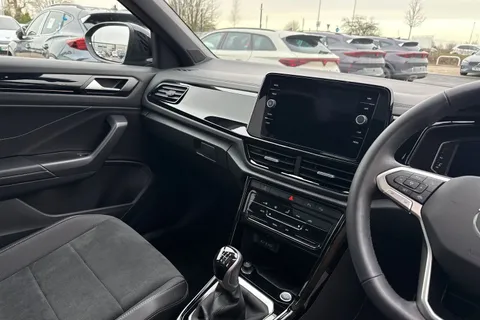 MM25UWR Volkswagen T-Roc 1.0 TSI 115 Style Design 5dr Thumbnail #19