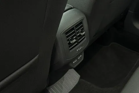 MM25UWR Volkswagen T-Roc 1.0 TSI 115 Style Design 5dr Thumbnail #31