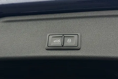 FT20DFJ Audi RS 4 Avant RS 4 Avant Carbon Black   450 PS tiptronic Thumbnail #43