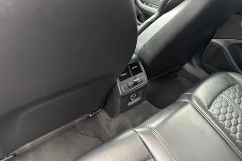 FT20DFJ Audi RS 4 Avant RS 4 Avant Carbon Black   450 PS tiptronic Thumbnail #45