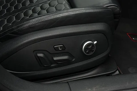 FT20DFJ Audi RS 4 Avant RS 4 Avant Carbon Black   450 PS tiptronic Thumbnail #46