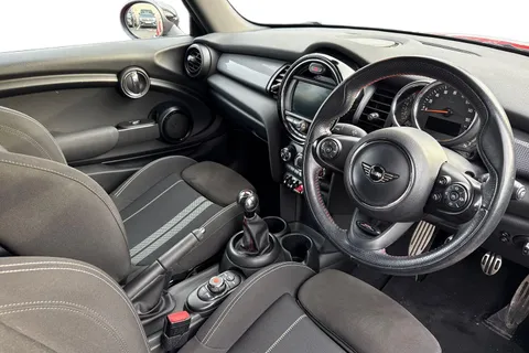 DE68FFA Mini Hatch 1.5 Cooper Euro 6 (s/s) 3dr Thumbnail #8