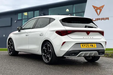 KY25HWJ CUPRA Leon 1.5 eTSI V2 DSG Euro 6 (s/s) 5dr Thumbnail #3