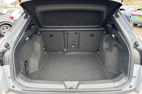 7 of 60 for Volkswagen ID.4 125kW Match Pure 52kWh ⭐Heat pump, Mode 2 (3-pin) mains charging cable⭐