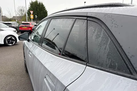 34 of 60 for Volkswagen ID.4 125kW Match Pure 52kWh ⭐Heat pump, Mode 2 (3-pin) mains charging cable⭐