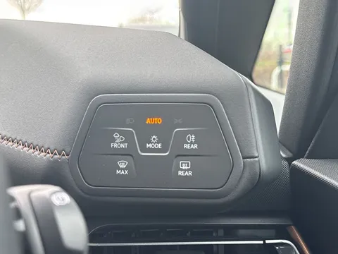 30 of 43 for CUPRA BORN 170kW e-Boost V2 59kWh 5dr Auto