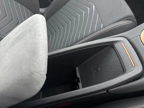 34 of 43 for CUPRA BORN 170kW e-Boost V2 59kWh 5dr Auto