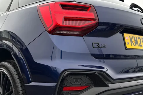 KM25UTO Audi Q2 Black Edition 35 TFSI 150 PS S tronic Thumbnail #8