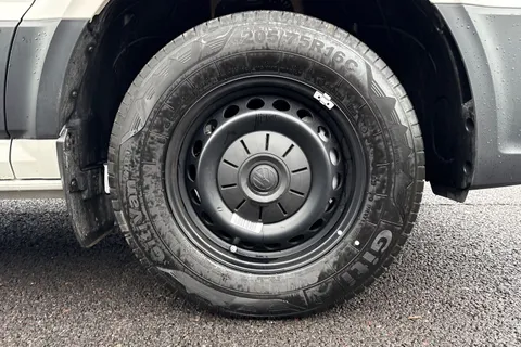 DC75LVO Volkswagen Crafter CR35 Panel van Commerce Plus MWB 140 PS 2.0 TDI 6sp Man FWD - LED's/Camera/ Thumbnail #10