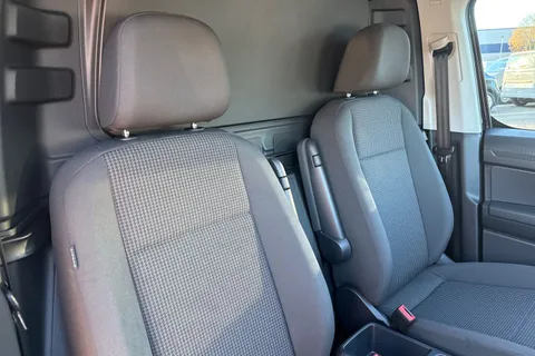 DF75ZTN Volkswagen Caddy C20 Cargo Commerce Pro SWB 122 PS 2.0 TDI 7sp DSG - Nav Thumbnail #24