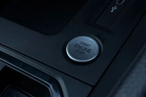 DF75ZTN Volkswagen Caddy C20 Cargo Commerce Pro SWB 122 PS 2.0 TDI 7sp DSG - Nav Thumbnail #34