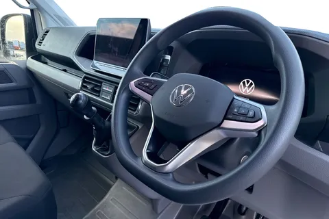 DG25EFV Volkswagen Crafter 2.0 TDI 140PS Commerce High Roof Van Thumbnail #13