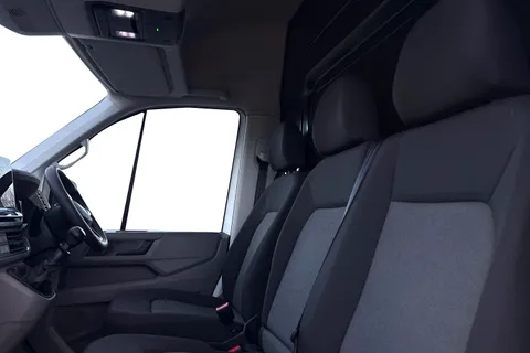 DG25EFV Volkswagen Crafter 2.0 TDI 140PS Commerce High Roof Van Thumbnail #15
