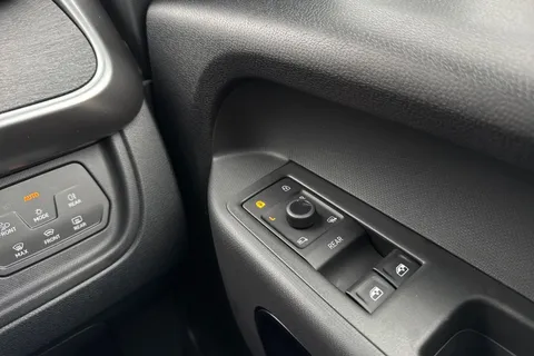 KR25NTO Volkswagen ID. Buzz 250kW GTX Pro 86kWh 5dr 4MOTION LWB Auto [7 Seat] Thumbnail #20