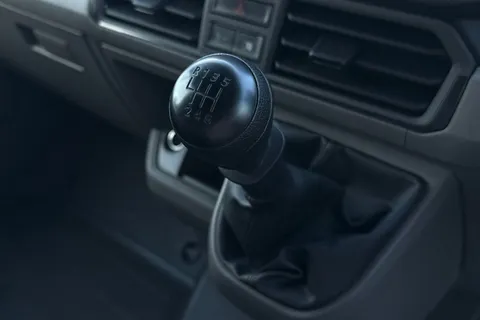 DG25EFV Volkswagen Crafter 2.0 TDI 140PS Commerce High Roof Van Thumbnail #22