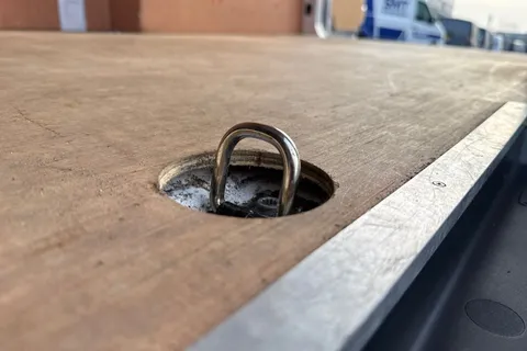 DG25EFV Volkswagen Crafter 2.0 TDI 140PS Commerce High Roof Van Thumbnail #32