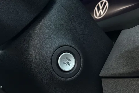 DG25EFV Volkswagen Crafter 2.0 TDI 140PS Commerce High Roof Van Thumbnail #34