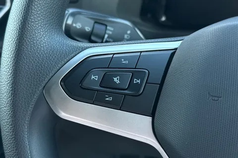 DG25EFV Volkswagen Crafter 2.0 TDI 140PS Commerce High Roof Van Thumbnail #41