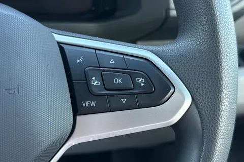 DG25EFV Volkswagen Crafter 2.0 TDI 140PS Commerce High Roof Van Thumbnail #42