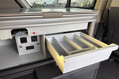 40 of 61 for Volkswagen California Coast T7 SWB 150 PS DSG - New Shape / Delivery Mileage